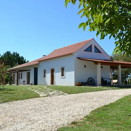 Casa Das Laranjeiras Villa Cela (Leira)